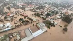 Chuvas torrenciais no Chile deixam dois mortos e milhares de moradores isolados