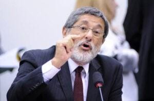 STF suspende multa e bloqueio de bens de ex-presidente da Petrobras envolvido em Pasadena