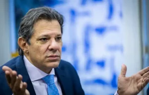 Arrecadação do Governo tem 3ª queda seguida