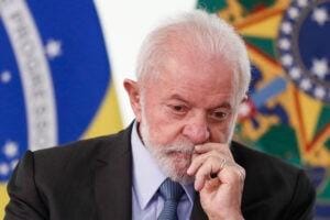 Aprovação de Lula volta a cair e é a pior desde o início do governo