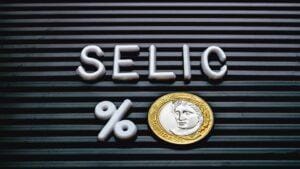 Crescente sensibilidade à Selic assombra a já pesada dívida pública do Brasil