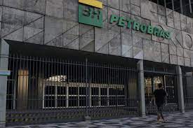 Petrobras: Prates sai com defasagem baixa de preços e a escolhida de Lula vai ter cautela em repasses