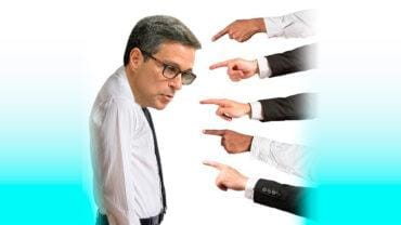 EDITORIAL – Procurando culpados