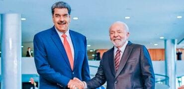 Editorial – Duas ditaduras