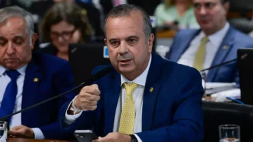 Oposição pede afastamento de presidente do IBGE por “gestão temerária”