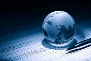 Economia global deve desacelerar 2,3% com tarifas de Trump