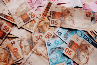 Brasil tem fluxo cambial negativo de US$2,226 bi em maio até dia 16, diz BC