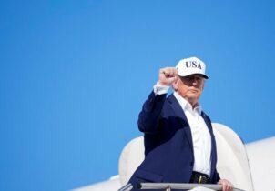 Trump assina ordem que estende formalmente prazo das tarifas para 1º de agosto